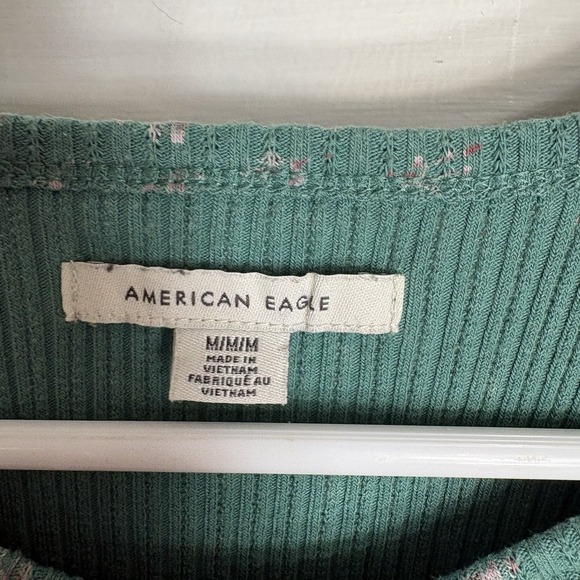 American Eagle Outfitters Green Floral Crop Ribbed Baby Tee Size M, Cottagecore - Picture 2 of 4